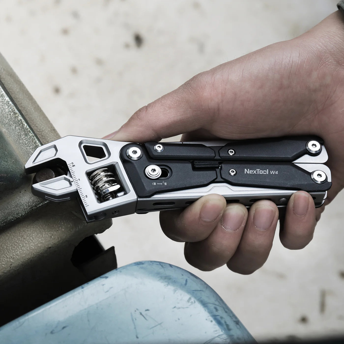 NexTool W4 Adjustable Ratchet Wrench Multitool
