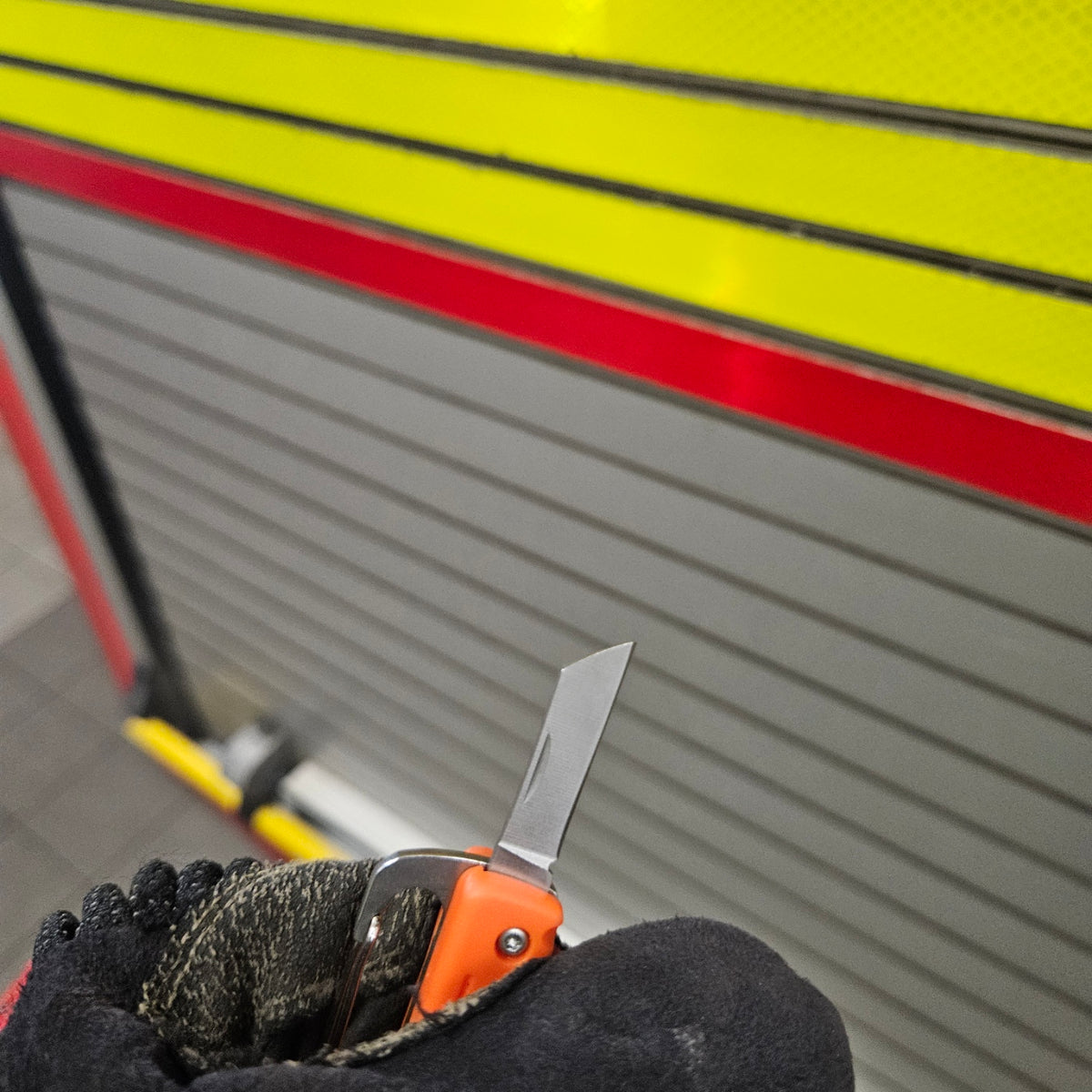 Mini Cutter Safe Mini Safety Cutter V2 - Fire and Rescue Tools